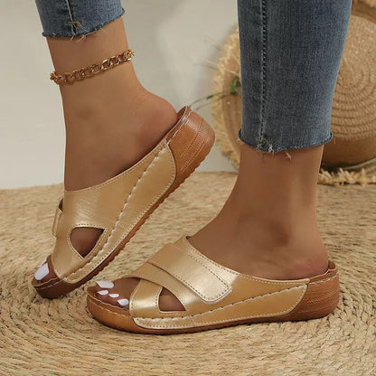 Aichashi Fashion Silver Gold Platform Slippers Women Summer Hook Loop Wedges Rome Shoes Woman Med Heel Non-Slip Beach Shoes Sandals 2024