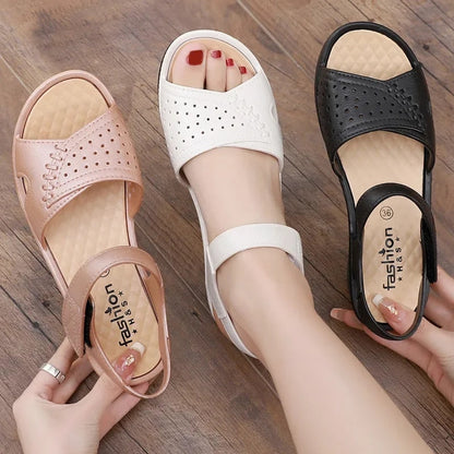 Aichashi Middle aged Mom Sandals Summer Women's Sandals Slippers Flat Heel Soft Sole Elderly Sandals women shoes Bohemian