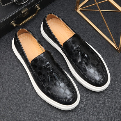 Aichashi Men's Casual Shoes Fashion Embossed Leather Men Retro British Style Tassels Loafers Mens Slip-on Outdoor Driving Flats