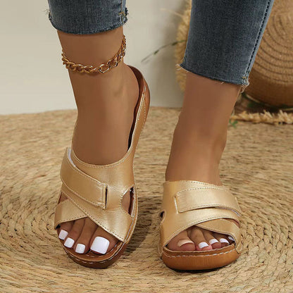 Aichashi Fashion Silver Gold Platform Slippers Women Summer Hook Loop Wedges Rome Shoes Woman Med Heel Non-Slip Beach Shoes Sandals 2024