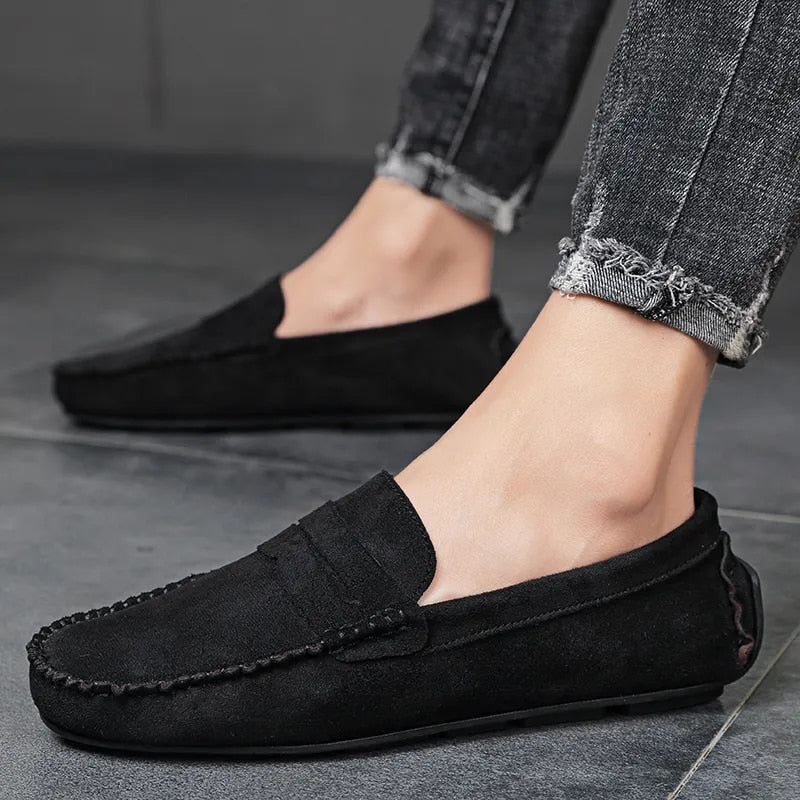 Aichashi Trend Suede Men Casual Shoes Breathable Comfort Slip-on Mens Driving Shoes Fashion Men Lazy Shoes Luxury Brand Loafers Moccasins