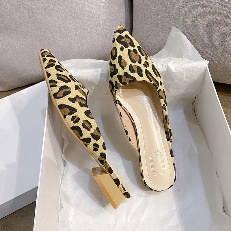 Aichashi 2024 Summer New Women's Fashion Slippers Pointy Leopard Print Design Light and Thin Low Heel Black Design Casual Shoes