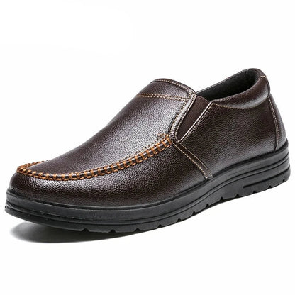 Aichashi Soft Leather Shoes for Men Casual Black Lightweigh Soft Sole Comfortable Men Shoes Slip-On Male Loafers Moccasins Driving Shoe