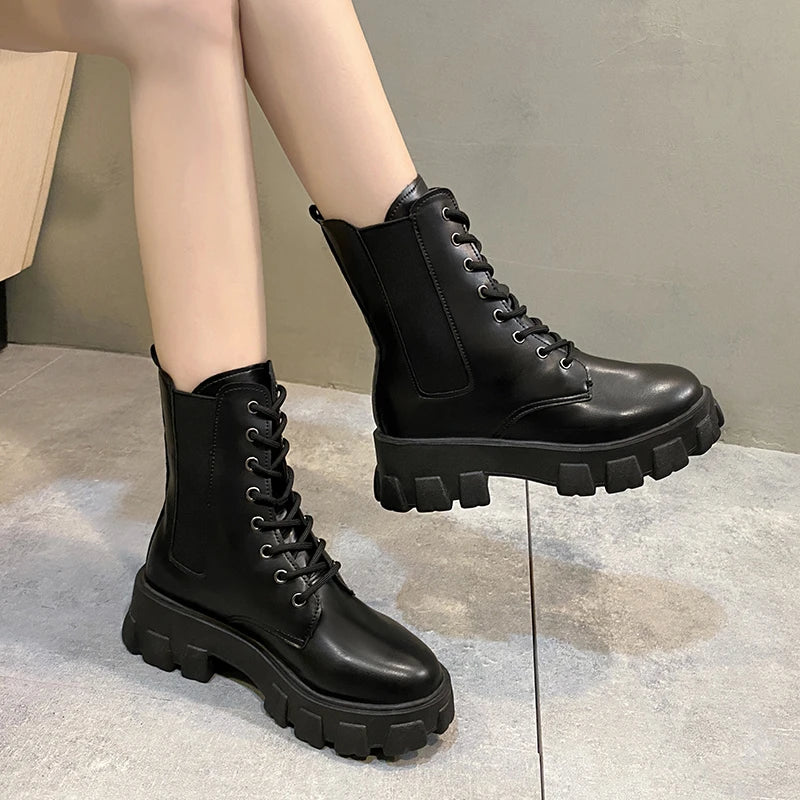 Aichashi New Fashion Thick Sole Thick Heel Women's Boots Large Size Women's Shoes Black Platform Sole Small Short Boots