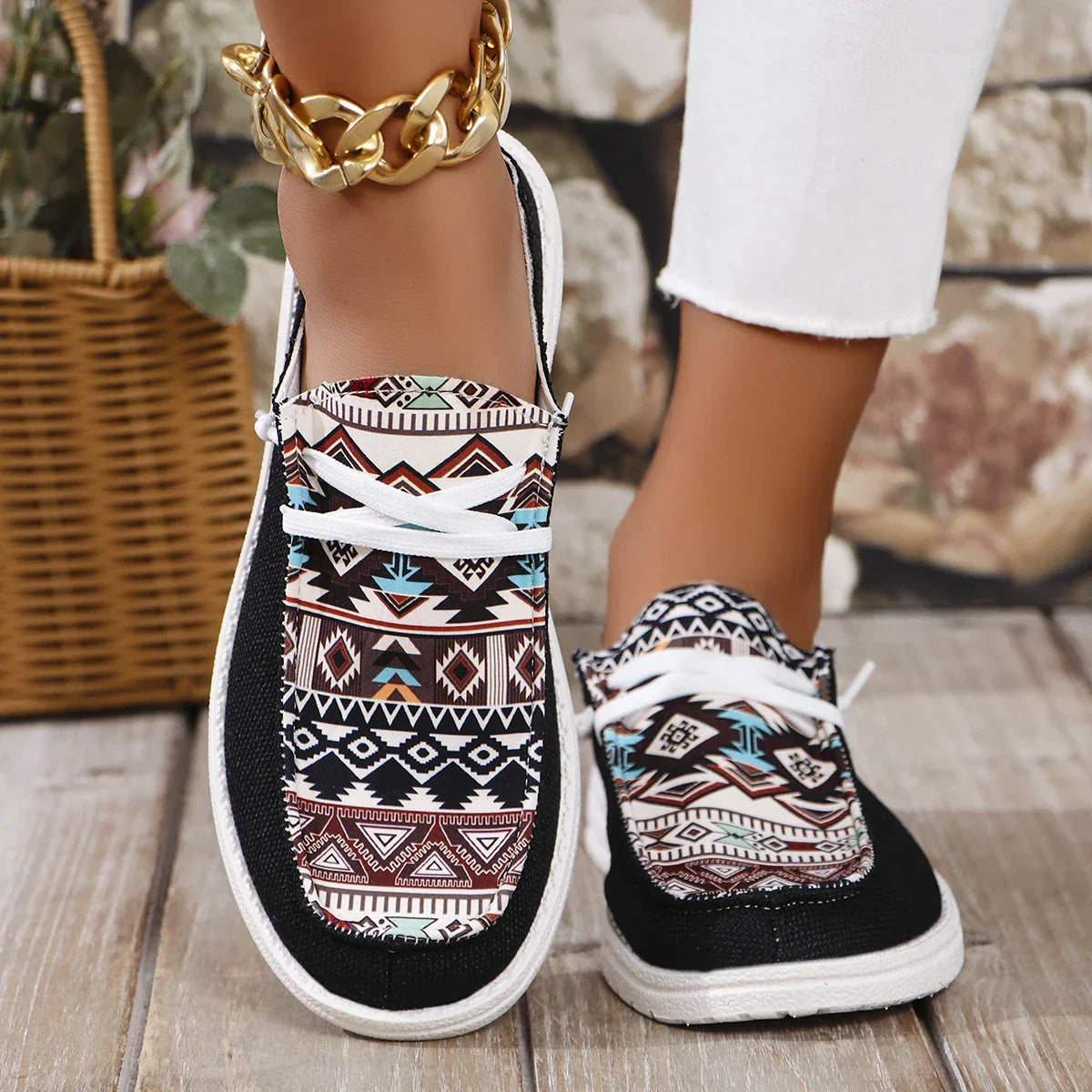 Aichashi Ethnic Style Printed Flat Shoes Women 2024 Summer Lightweight Slip On Canvas Shoes Woman Closed Toe Non Slip Casual Slippers