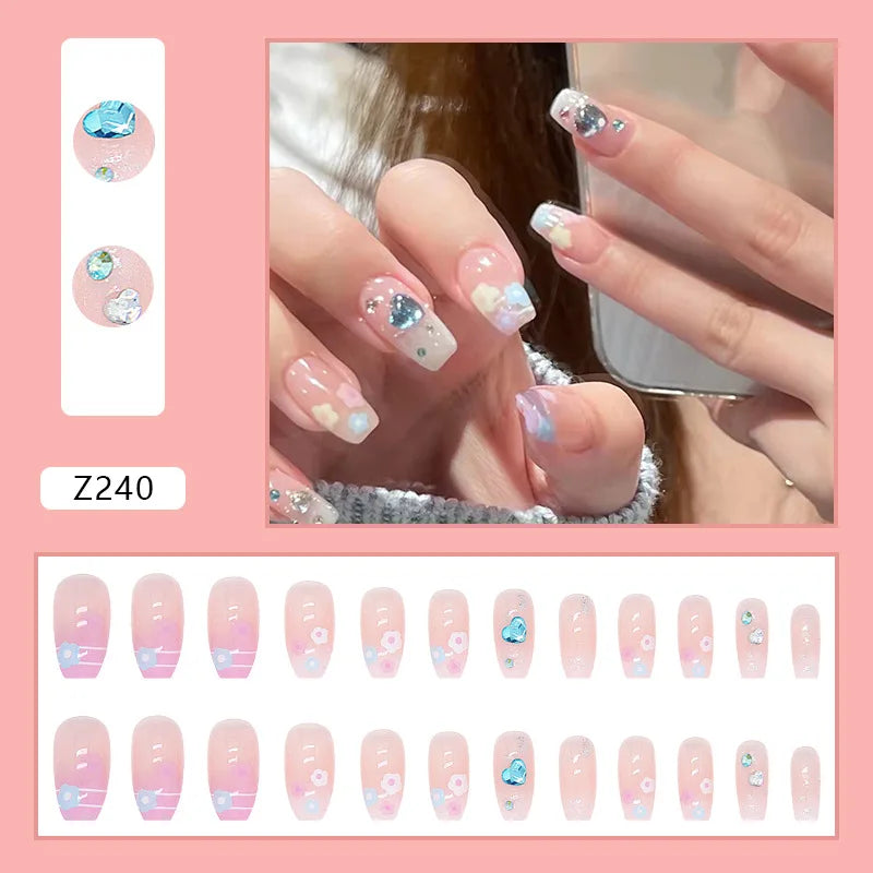 24Pcs Blusher Halo Dyeing  Love French Press on Nails Reusable False Nail Removable Fake Nails Short Round Coffin Nail with Glue