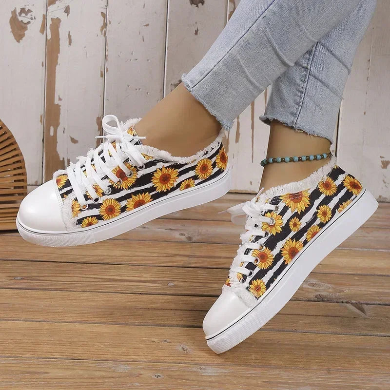 Aichashi Halloween Women's Skull Bat Pattern Vulcanized Shoes Shoes Flat Shoes Fashion Lace Up Sneakers Female Casual Breathable Canvas Shoe 2024