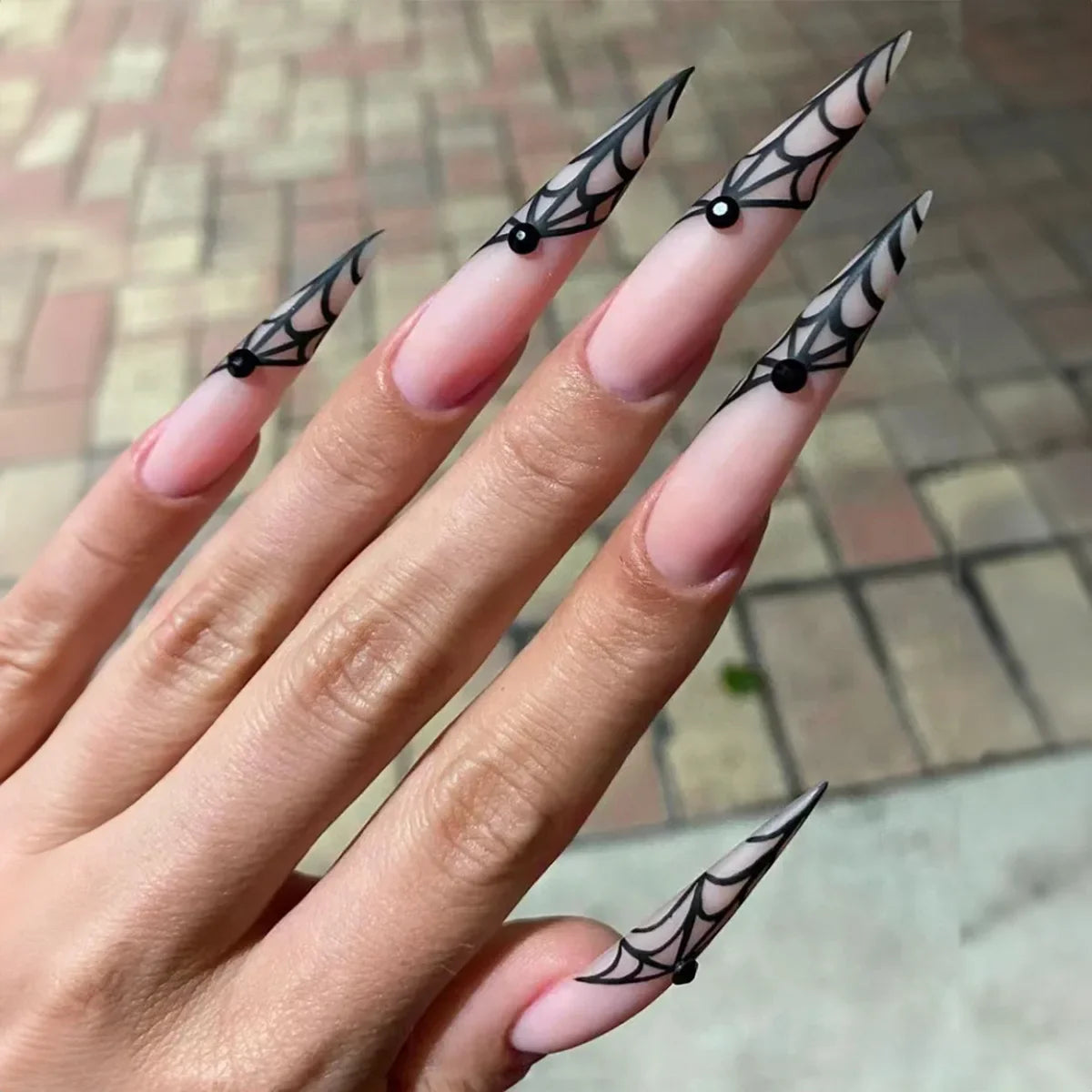 24pcs y2k Long Pointed False Nails Cool Girl Style Silver Flame Pattern Press on Nails Detchable Full Cover Fake Nail Patches