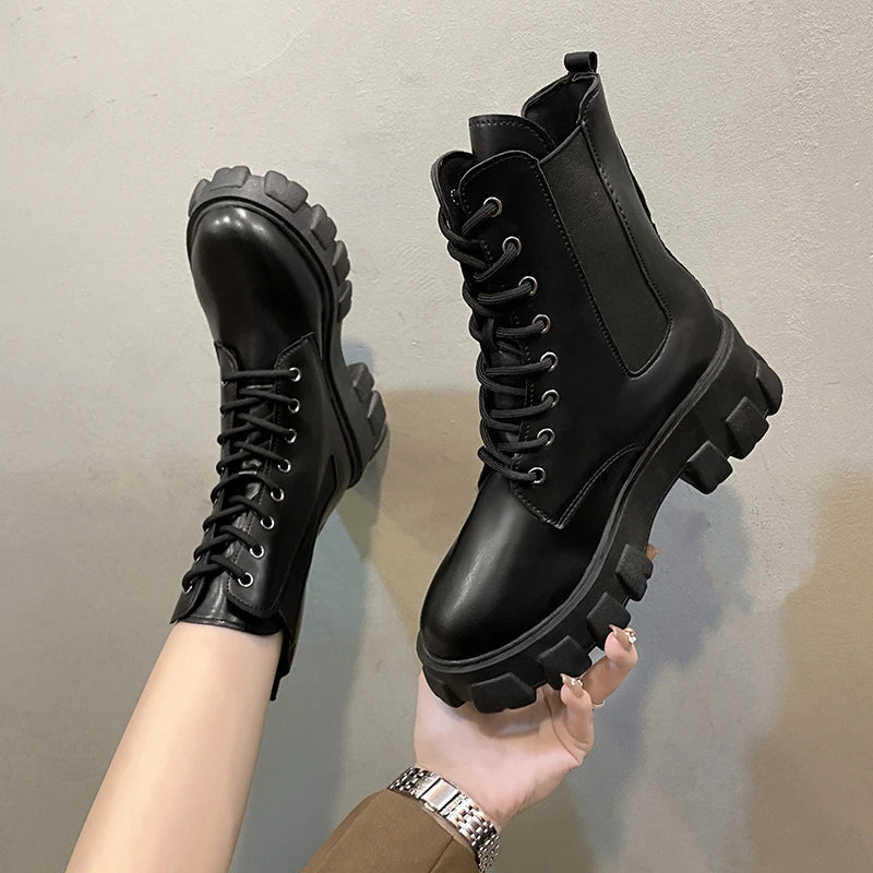 Aichashi New Fashion Thick Sole Thick Heel Women's Boots Large Size Women's Shoes Black Platform Sole Small Short Boots