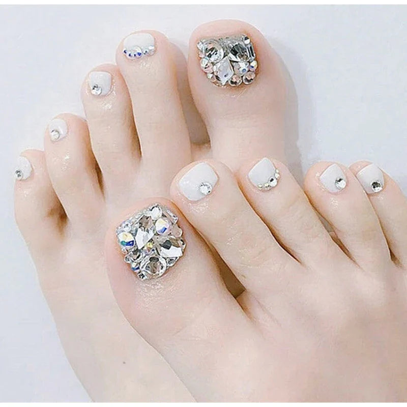 24pcs Fake Nails With Glue Square Summer Silver Sparkling Silver Diamond Finished Manicure Patch False Nails ToeNail Press On DL