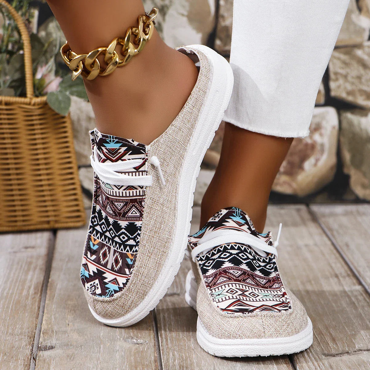 Aichashi Ethnic Style Printed Flat Shoes Women 2024 Summer Lightweight Slip On Canvas Shoes Woman Closed Toe Non Slip Casual Slippers