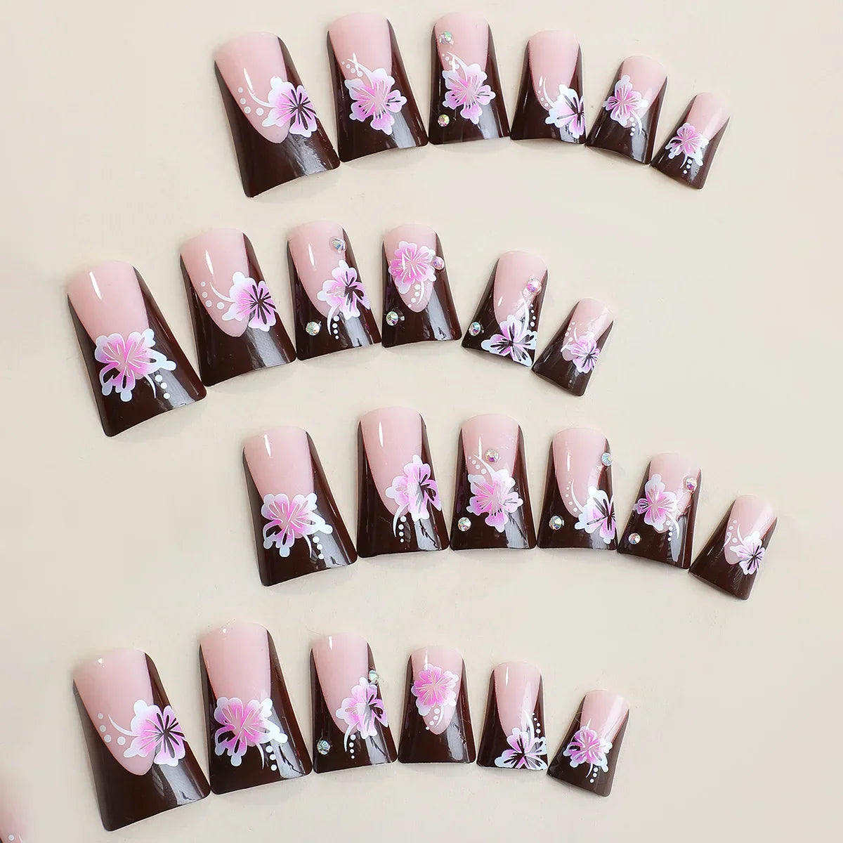 Aichashi 24pcs Detachable Duckbill-shaped French False Nails Fashion Designs Full Cover Ballet Press on Nails Short Fake Nails with Glue