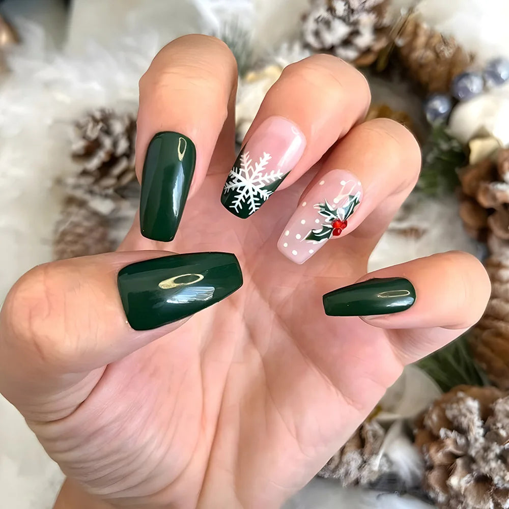 24pcs Christmas False Nails Red/Green Color Press on Nail Christmas Manicure Gifts for Girls Xmas Christmas False Nails