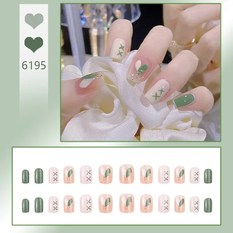 24pcs French Fake Nails Short Art Nail Tips Press Stick on False with Designs Full Cover Artificial Pink Wearable Christmas Tips