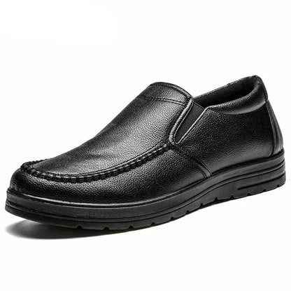 Aichashi Soft Leather Shoes for Men Casual Black Lightweigh Soft Sole Comfortable Men Shoes Slip-On Male Loafers Moccasins Driving Shoe