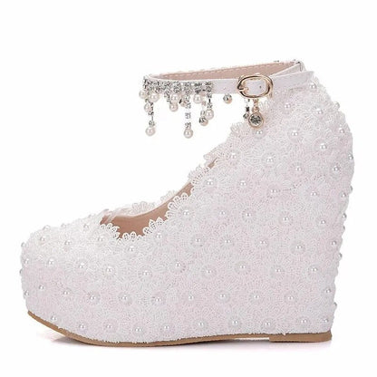 Aichashi Crystal Queen White Wedges Wedding Pumps Sweet White Flower Lace Pearl Platform Pump Shoes Classic Bride Dress High Heeled Lady